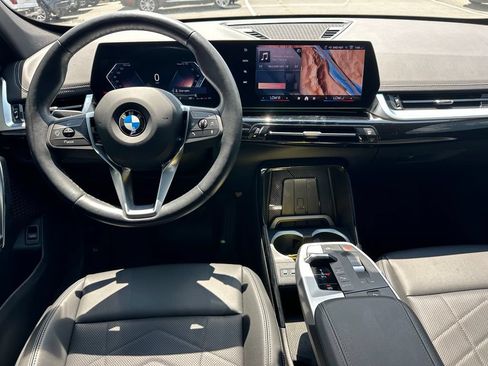 Used 2025 BMW X1 xDrive28i AWD/4WD image 4
