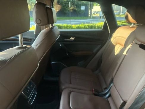 Used 2019 Audi Q5 2.0T Premium Plus w/ Premium Plus Package AWD/4WD image 5