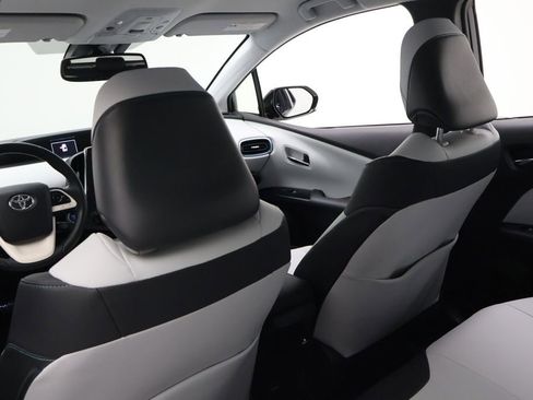 Used 2018 Toyota Prius Four FWD image 20
