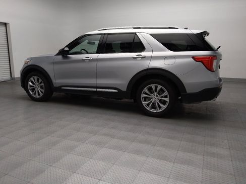 Used 2023 Ford Explorer Limited image 3