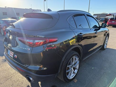 Used 2018 Alfa Romeo Stelvio Ti Sport image 14