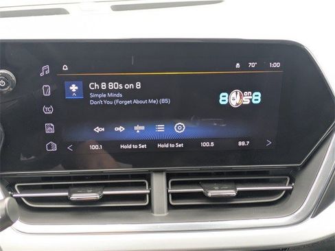 Certified 2025 Chevrolet Trax LT w/ LT Convenience Package image 20