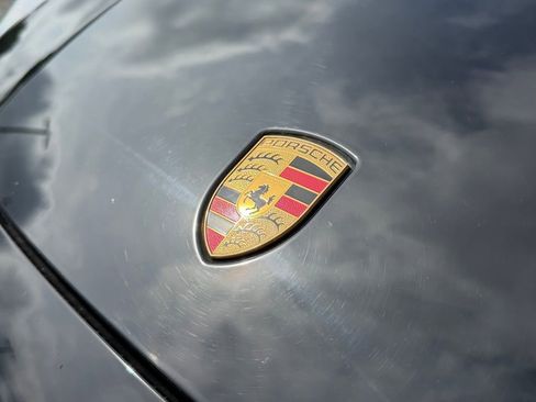 Used 2021 Porsche Cayenne AWD/4WD image 4