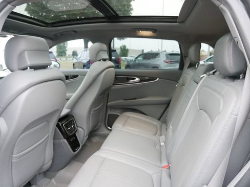 Used 2021 Lincoln Nautilus Reserve w/ Equipment Group 201A AWD/4WD image 10