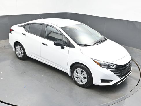 Certified 2025 Nissan Versa S w/ Trunk Package image 30