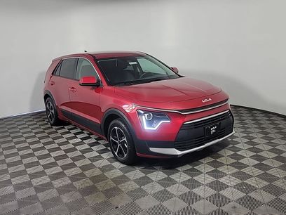 Used 2025 Kia Niro LX