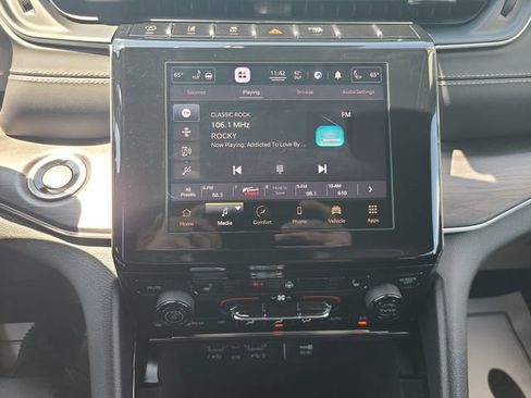 Used 2021 Jeep Grand Cherokee L Limited AWD/4WD image 13