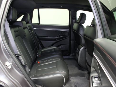 Used 2025 Jeep Wagoneer S Limited AWD/4WD image 19