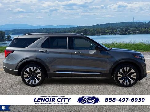 Used 2025 Ford Explorer Platinum w/ LUX Leather Package image 2
