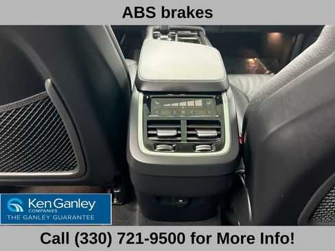 Used 2024 Volvo XC90 B5 Plus AWD/4WD image 44