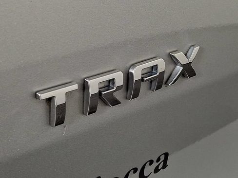Used 2019 Chevrolet Trax LT w/ LT Convenience Package FWD image 28