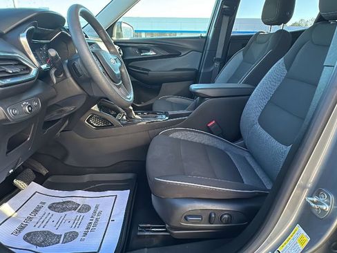 Used 2023 Chevrolet TrailBlazer LT image 10