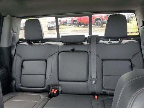 Used 2021 Chevrolet Silverado 1500 RST w/ Convenience Package II AWD/4WD image 9