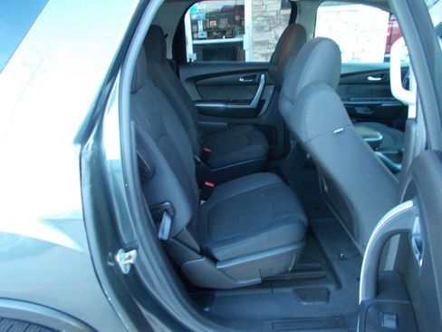 Used 2011 GMC Acadia SLE image 21