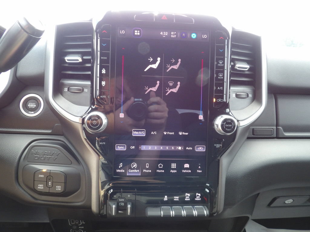Used 2026 RAM 2500 Big Horn AWD/4WD image 24
