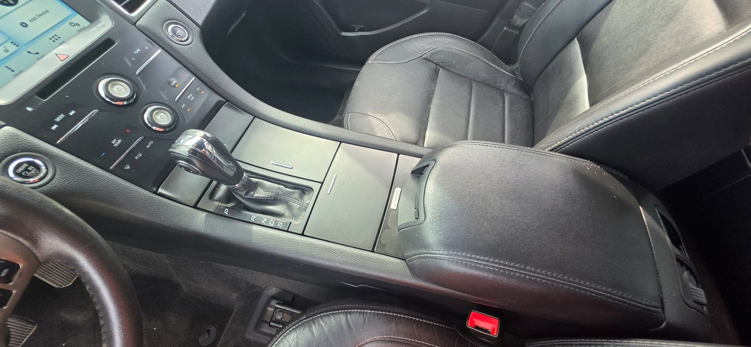 Used 2017 Ford Taurus SEL w/ Equipment Group 201A AWD/4WD image 19