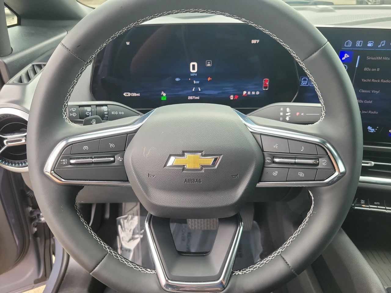 Used 2026 Chevrolet Equinox EV LT w/ Comfort Package AWD/4WD image 17