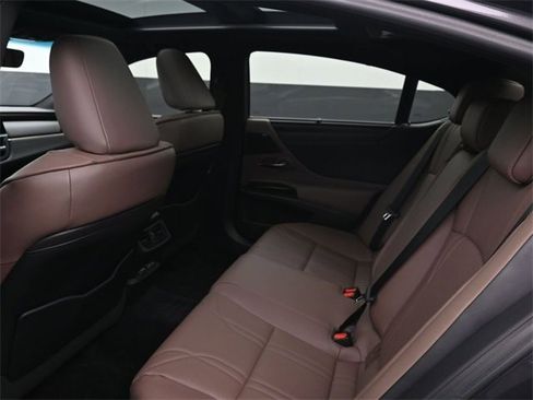 Used 2022 Lexus ES 350 Ultra Luxury image 16