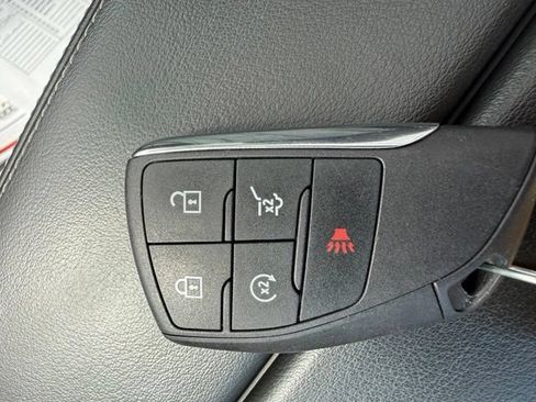 Used 2023 Buick Envision Avenir AWD/4WD image 28