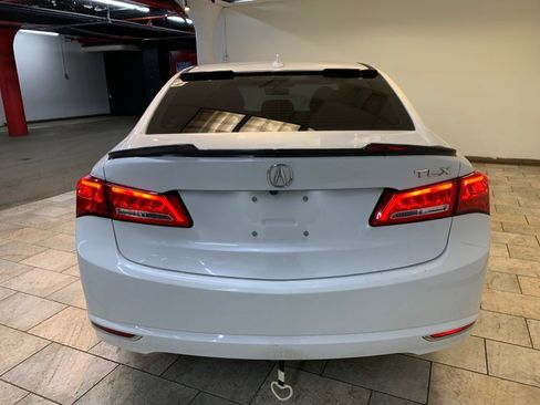 Used 2019 Acura TLX image 4