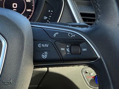 Used 2018 Audi Q5 Prestige w/ Prestige Package image 16