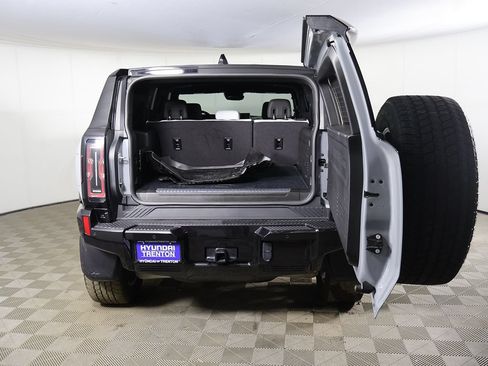 Used 2024 GMC Hummer EV 3X w/ LPO, Illumination Package AWD/4WD image 17