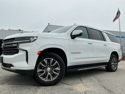 Certified 2024 Chevrolet Suburban LT w/ Luxury Package