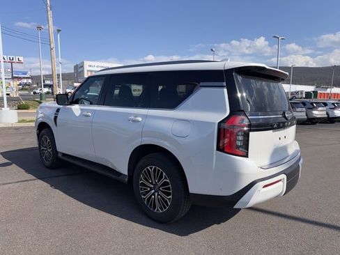 New 2026 Nissan Armada SL w/ Captain's Chari Seat Package AWD/4WD image 3