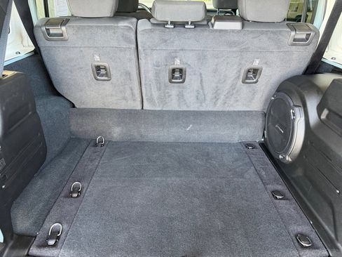 Used 2023 Jeep Wrangler Unlimited AWD/4WD image 28