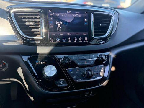 Used 2018 Chrysler Pacifica Touring Plus w/ S Appearance Package FWD image 20