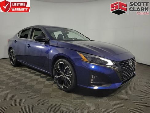 Used 2023 Nissan Altima 2.5 SR w/ SR Premium Package FWD image 1