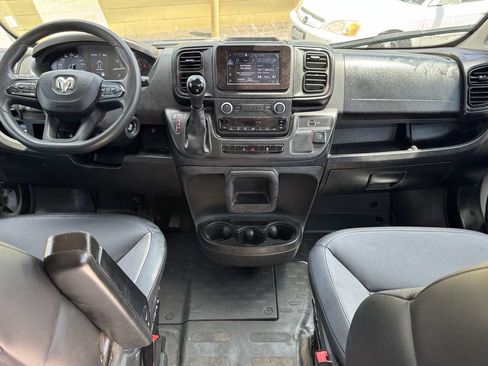 Used 2025 RAM ProMaster 2500 w/ Convenience Group FWD image 14