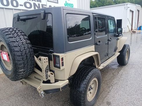 Used 2017 Jeep Wrangler Unlimited Sport w/ Quick Order Package 24S AWD/4WD image 3