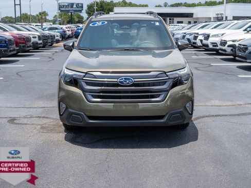 Certified 2026 Subaru Forester Premium w/ Base/Premium Package AWD/4WD image 8