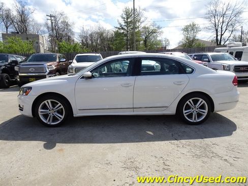 Used 2013 Volkswagen Passat 3.6 SEL Premium FWD image 6