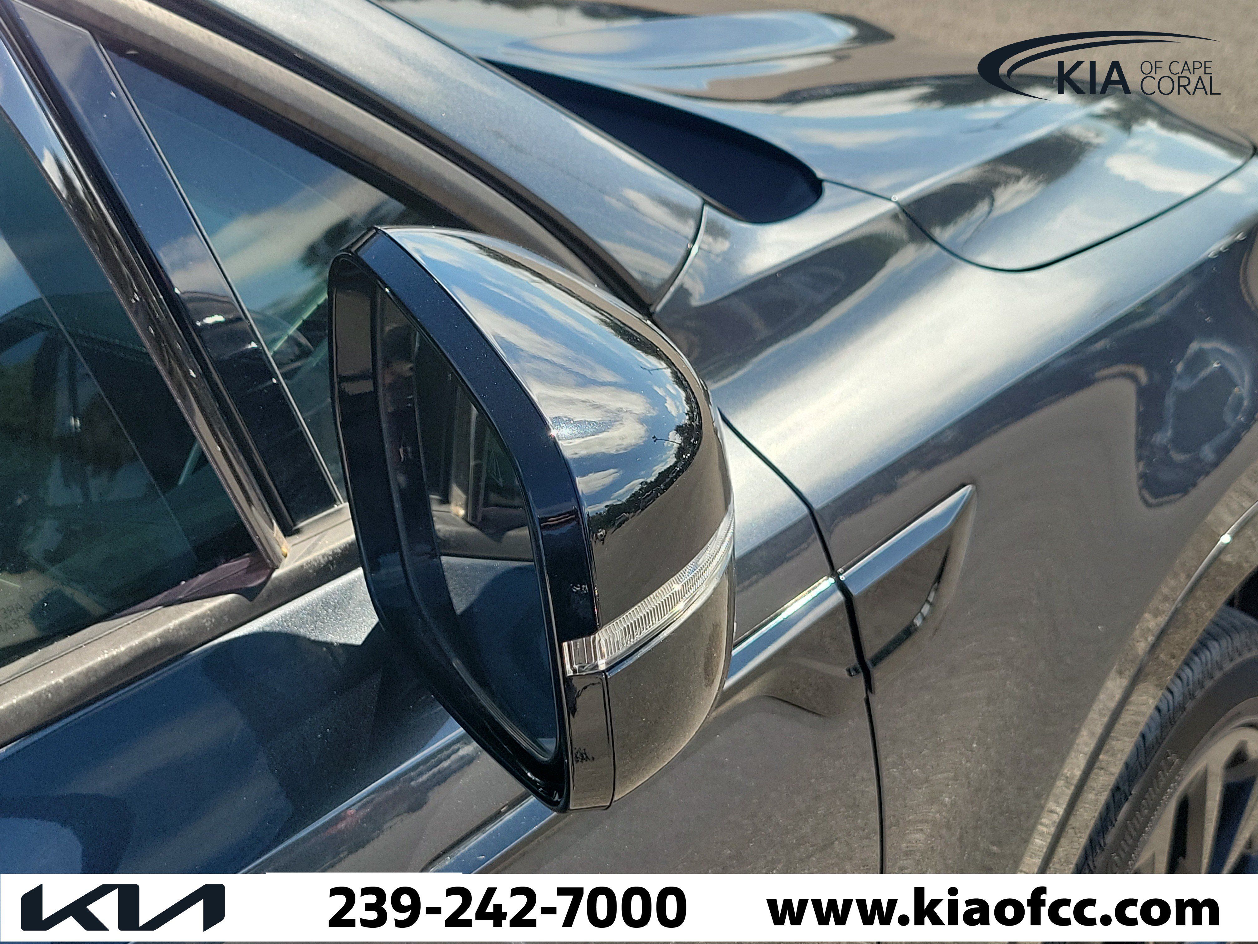 Certified 2023 Kia Sorento SX FWD image 8