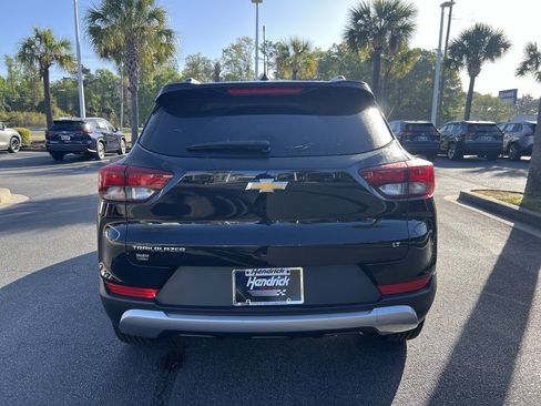 Used 2023 Chevrolet TrailBlazer LT w/ Convenience Package FWD image 9