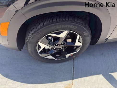 New 2026 Kia Seltos S FWD image 8