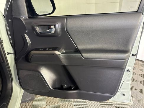 Used 2021 Toyota Tacoma TRD Pro AWD/4WD image 39