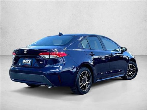 Used 2021 Toyota Corolla LE FWD image 2