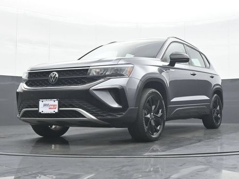 Used 2023 Volkswagen Taos S AWD/4WD image 25