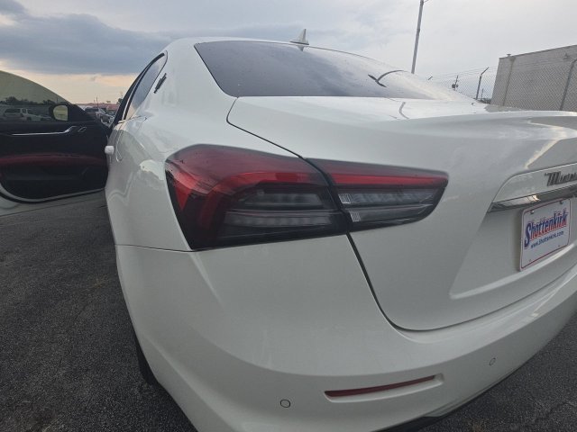 Used 2023 Maserati Ghibli Modena RWD image 29