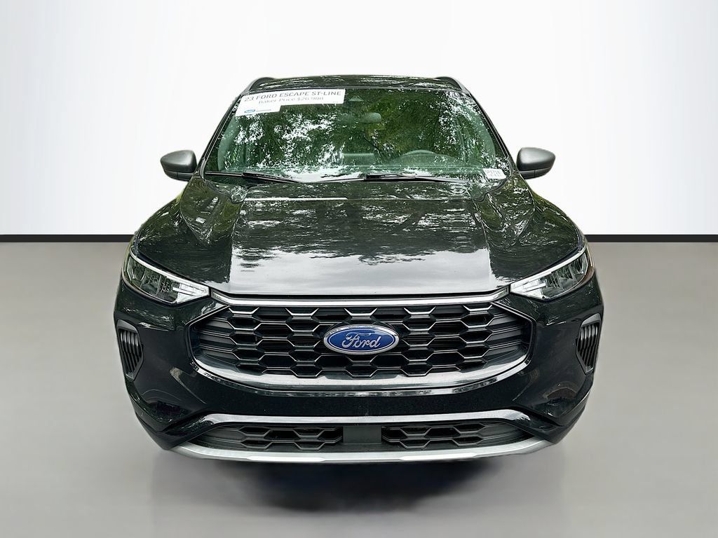 Used 2023 Ford Escape ST-Line AWD/4WD image 2