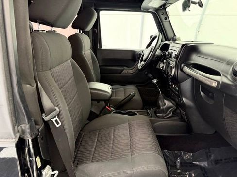 Used 2012 Jeep Wrangler Sport AWD/4WD image 17