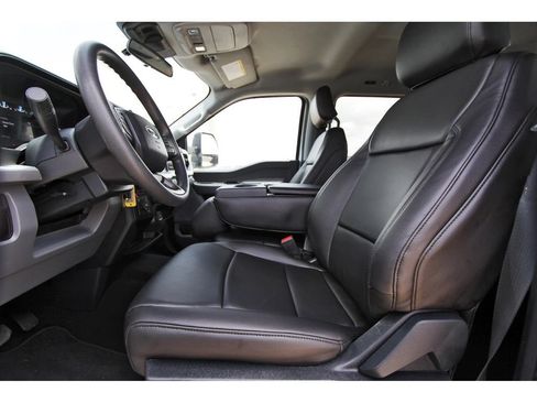 Used 2025 Ford F250 4x4 Crew Cab Super Duty image 6