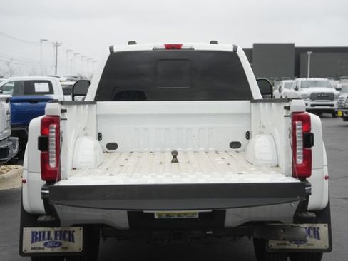 Used 2024 Ford F350 Lariat w/ FX4 Off-Road Package image 30