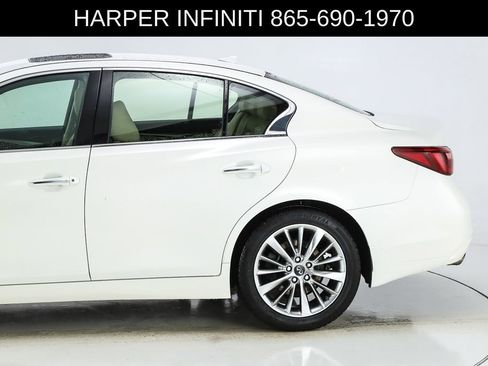 Used 2018 INFINITI Q50 Luxe w/ Essential Package (3.0T Luxe) AWD/4WD image 4