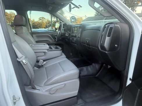 Used 2015 Chevrolet Silverado 2500 W/T image 16