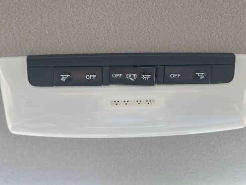 New 2025 Nissan Versa SV w/ Trunk Package image 18