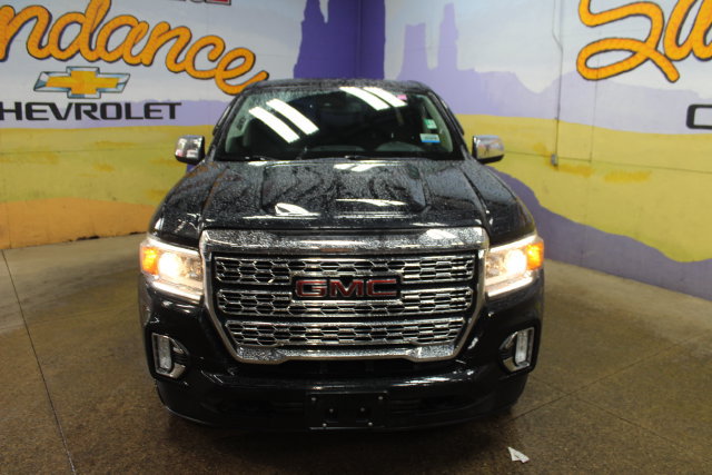 Used 2022 GMC Canyon Denali w/ Denali Black Edition Package AWD/4WD image 3